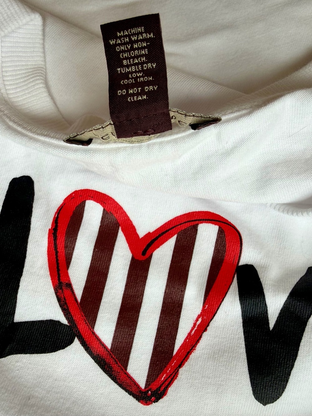 Henri Bendel White Tee with Black Text & Red Heart NWOT - Picture 4 of 5